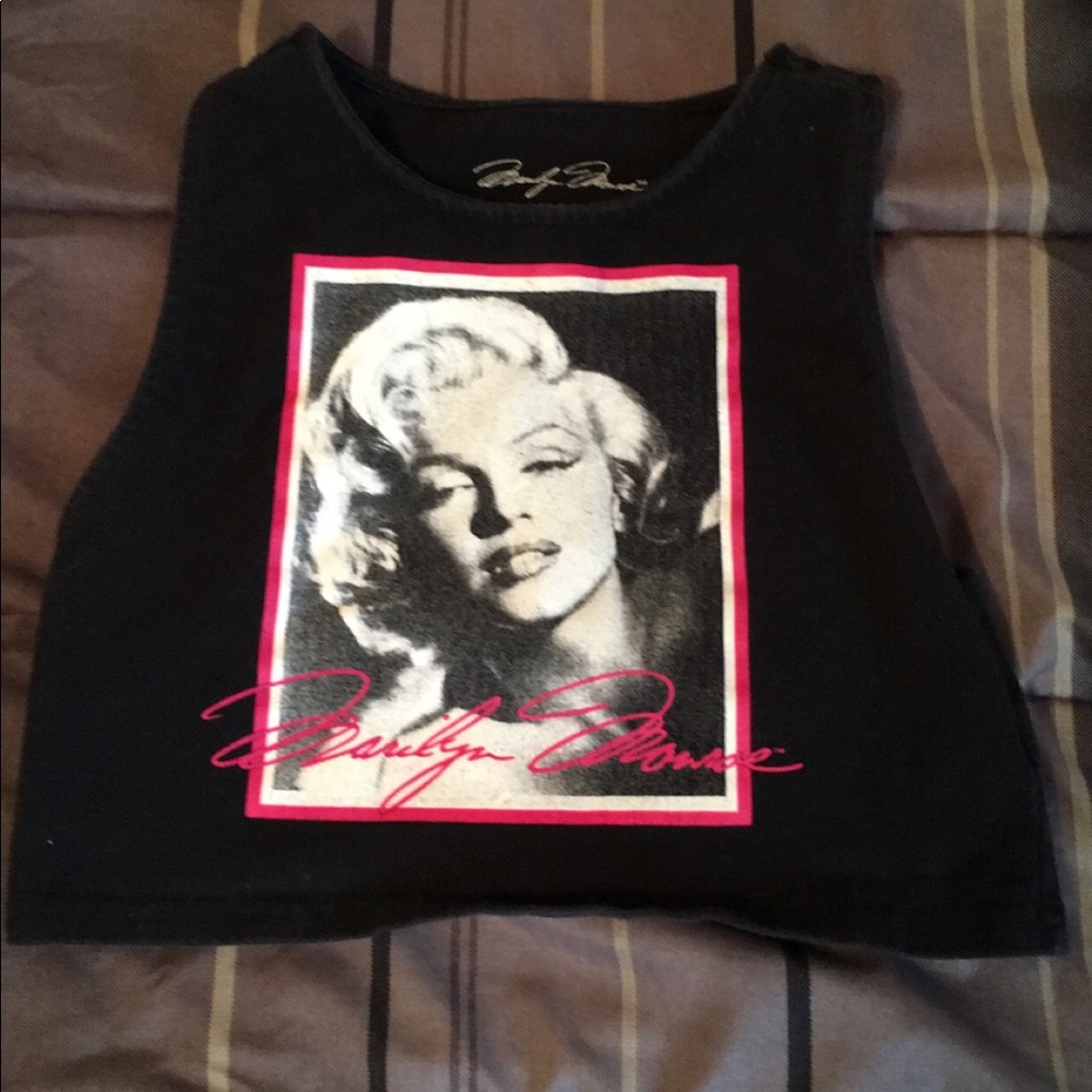 Crop top